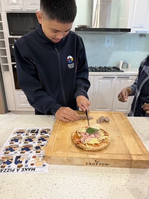 Visual Recipe Mini Pizza Prep